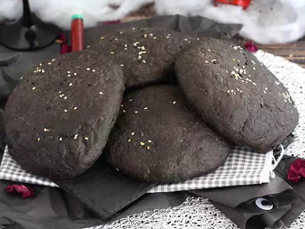 Recept Fekete tintahal tinta zsemle