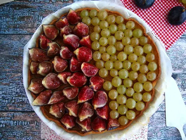 Recept Félig füge, félig szőlő torta