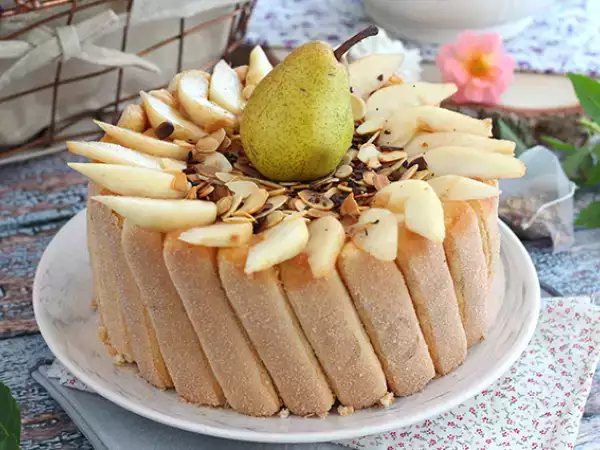 Recept Körte és pirított mandula charlotte