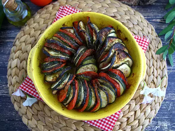 Recept Nagyon könnyű provence-i zöldség tian