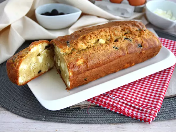 Recept Fekete olajbogyó és feta torta