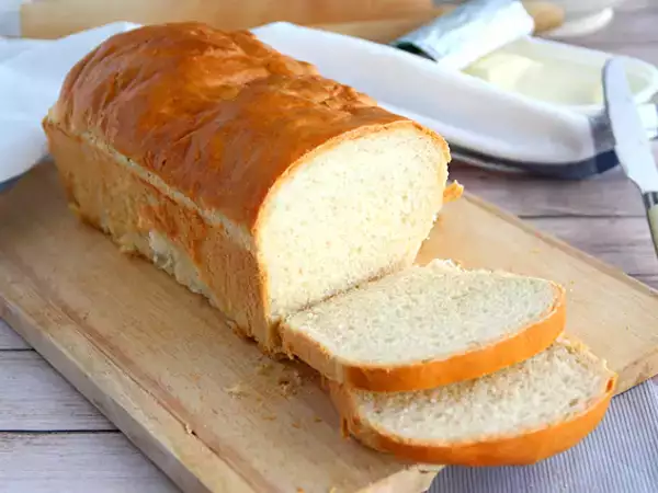 Recept Házi készítésű szendvicskenyér