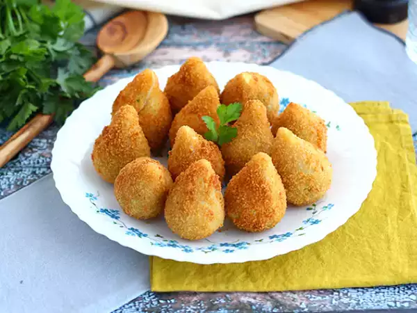 Recept Coxinhas (brazil csirkekrokett)