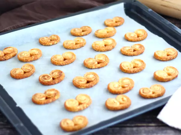 Recept Gyors és egyszerű leveles tészta tenyér