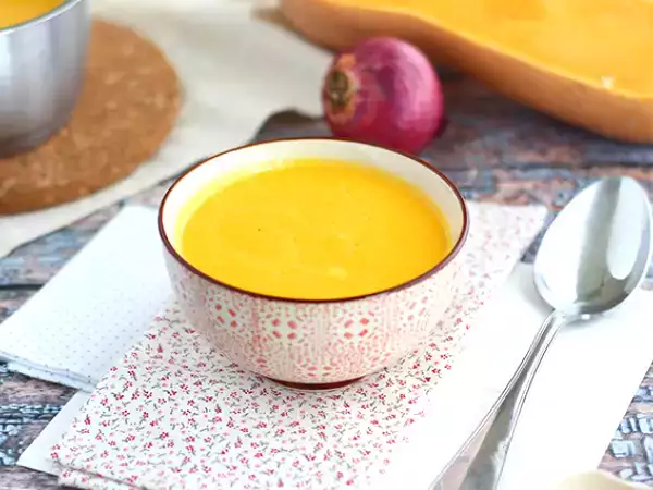 Recept Tejszínes butternut tök leves