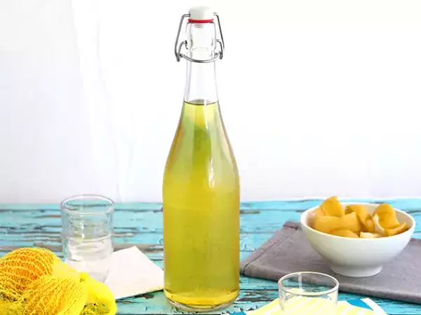 Recept Egyszerű házi limoncello