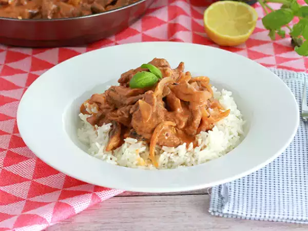 Recept Gyors és egyszerű marhahús stroganoff