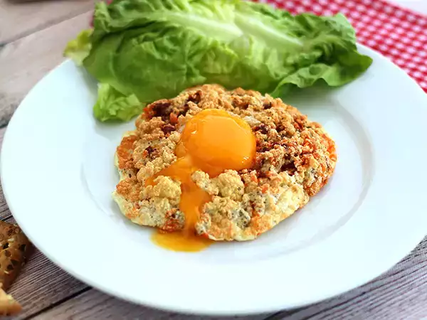 Recept Felhős tojás chorizóval