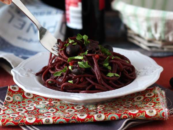 Spaghetti alla fuoco di bacco: vörösboros tészta, hogy valami különlegeset hozzon az asztalra - Előkészítés lépés 7