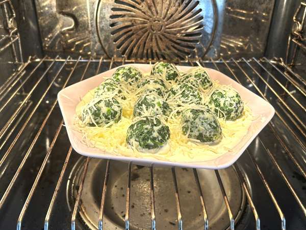 Spenót és ricotta malfatti, az egyszerű, gyúrás nélküli házi tészta receptje - Előkészítés lépés 8
