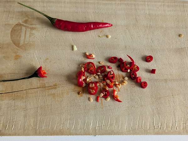 Spagetti aglio, olio e peperoncino: az olasz hagyományok utolsó pillanatban elkészített étele - Előkészítés lépés 4