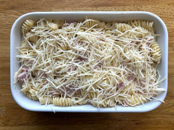 Gratin sonka és sajt tészta az airfryerben - Előkészítés lépés 3