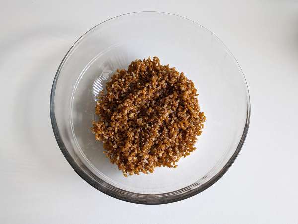 Tönkölybúza és tonhal saláta: könnyű, ízletes és egész évben tökéletes recept - Előkészítés lépés 5