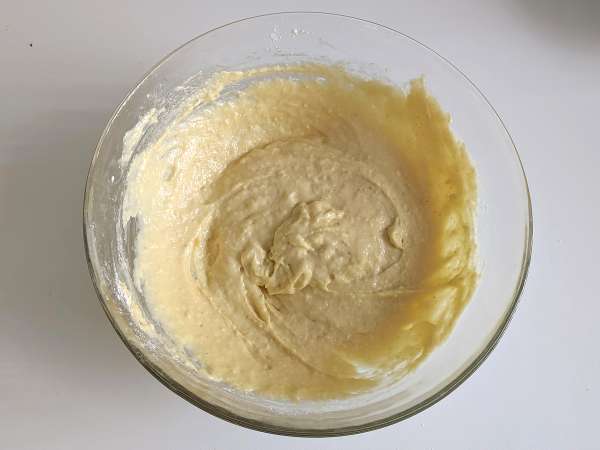 Cukkini muffinok légsütőben: a könnyű és pelyhes recept - Előkészítés lépés 3