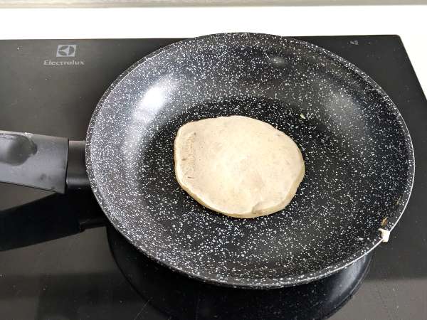 Puha vegán palacsinta len tojással: egyszerű és tojásmentes recept - Előkészítés lépés 7