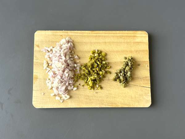 Tartar de fuet: a klasszikus steak-tatár expressz változata - Előkészítés lépés 2