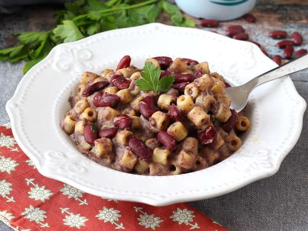 Pasta e fagioli alla veneta: Nagymama krémes és ízletes receptje - Előkészítés lépés 6