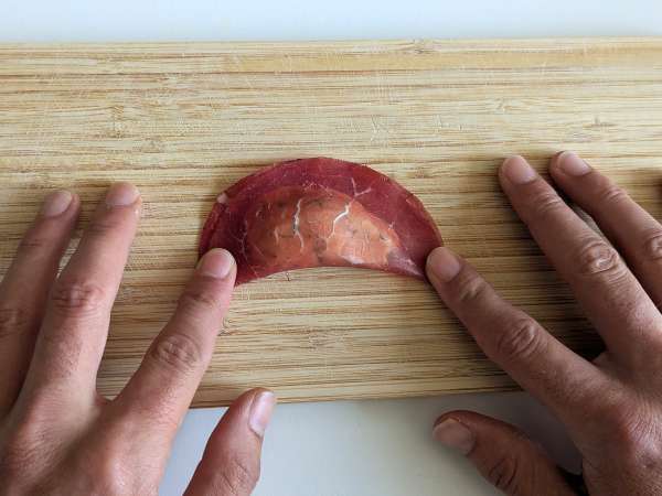 Tortelloni di bresaola töltött rukkolával és ricotta sajttal: finom és 10 perc alatt kész! - Előkészítés lépés 5