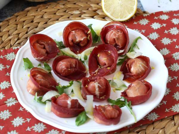 Tortelloni di bresaola töltött rukkolával és ricotta sajttal: finom és 10 perc alatt kész! - Előkészítés lépés 7