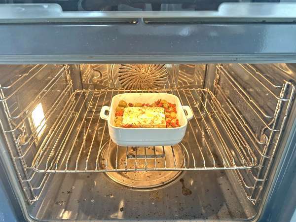 Sült feta szárított paradicsommal és olajbogyóval, mediterrán stílusban - Előkészítés lépés 4