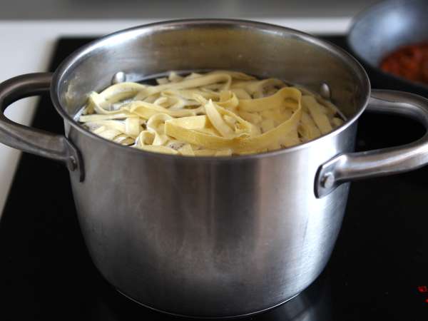 Tészta bolognai mártással - tagliatelle al ragù alla bolognese - Előkészítés lépés 7