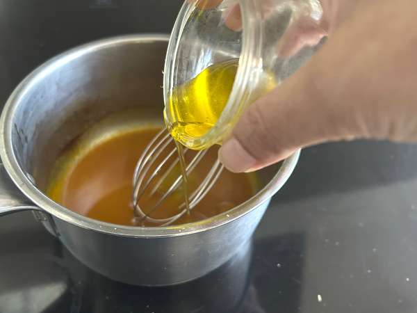 Fésűs carpaccio citromos vinaigrettes és pisztáciával, egy elegáns és könnyen elkészíthető előétel - Előkészítés lépés 3