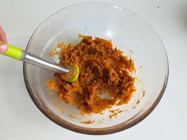 Sütőtök fasírt gombával és zsinóros scamorza sajttal: ízletes és könnyű sütött recept - Előkészítés lépés 4