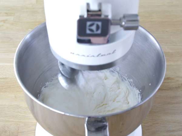 Joghurt és málna fagylalt - Előkészítés lépés 1