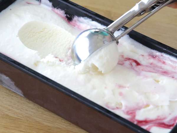 Joghurt és málna fagylalt - Előkészítés lépés 12
