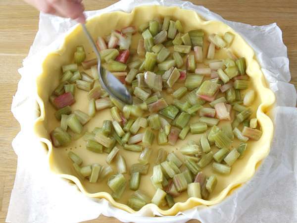 Könnyű rebarbara torta - Előkészítés lépés 3