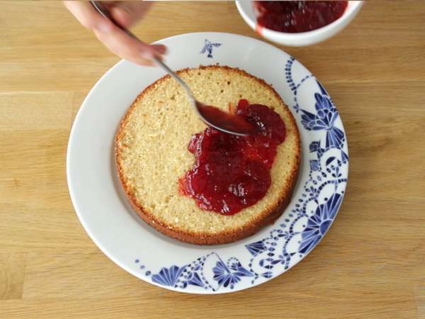 Victoria piskóta torta - Előkészítés lépés 5