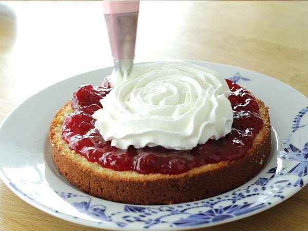 Victoria piskóta torta - Előkészítés lépés 6