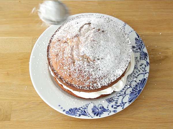 Victoria piskóta torta - Előkészítés lépés 7