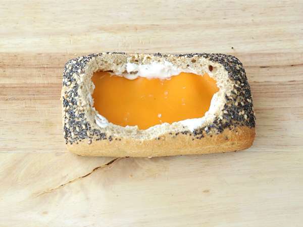 Tojásos csónakok chorizóval és sajttal - Előkészítés lépés 2