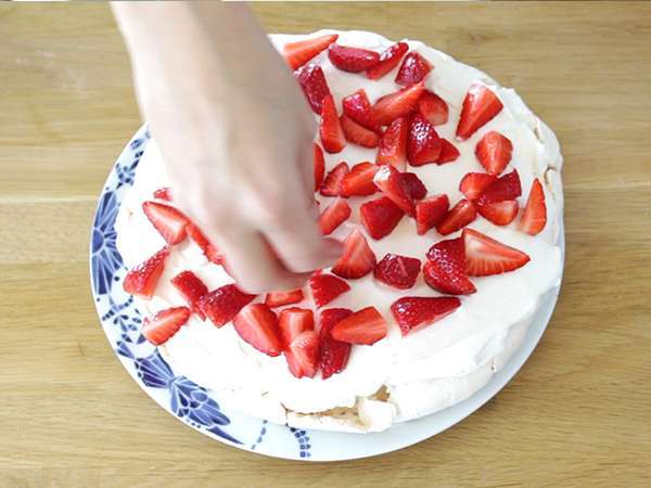 Egyszerű eper pavlova - Előkészítés lépés 6