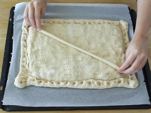 Spanyol tonhal empanadas - Előkészítés lépés 12