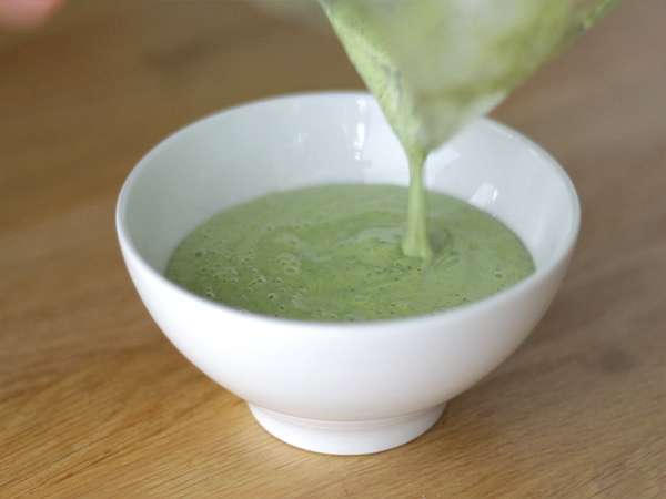 Smoothie tál kiwi menta spenót hajtások - Előkészítés lépés 2