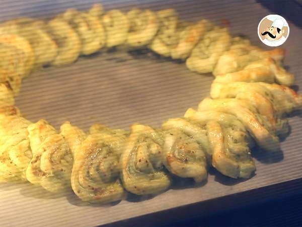 Pestós leveles tészta koszorú aperitifhez - Előkészítés lépés 6