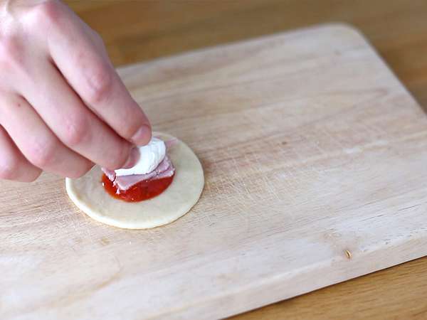 Pizza golyók megosztani - Előkészítés lépés 2