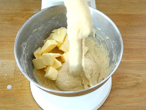 Elzászi Kougelhopf - Kouglof - Előkészítés lépés 2