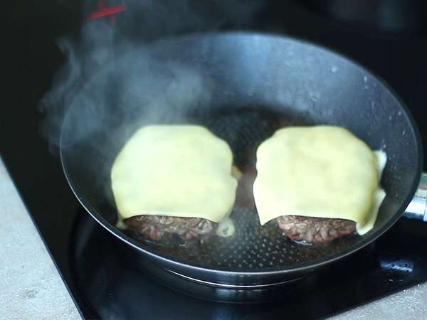 Gyors és egyszerű házi készítésű hamburger - Előkészítés lépés 3