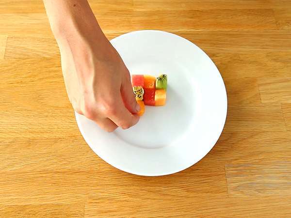 Gyümölcs Rubik-kocka, a dizájner gyümölcssaláta - Előkészítés lépés 2