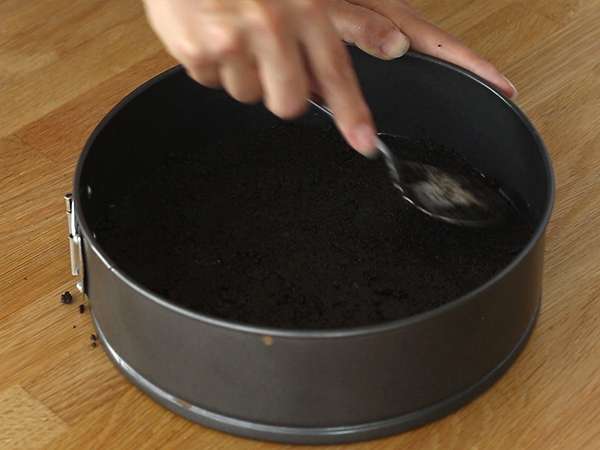 Mogyoróvajas és Oreo kekszes brownie - Előkészítés lépés 2