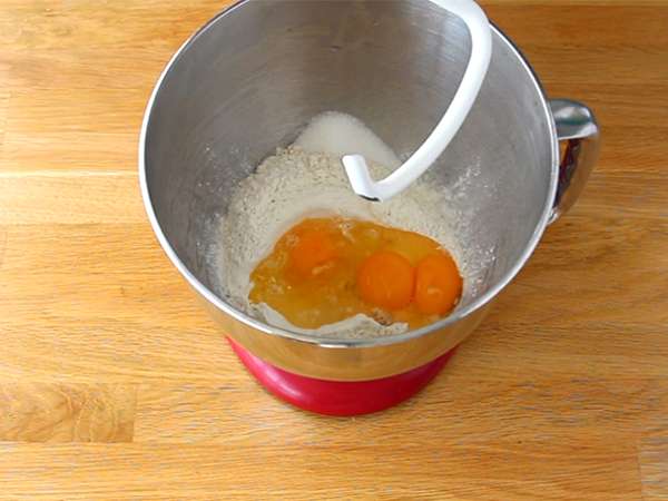 Tarte tropézienne lépésről lépésre elmagyarázva - Előkészítés lépés 1