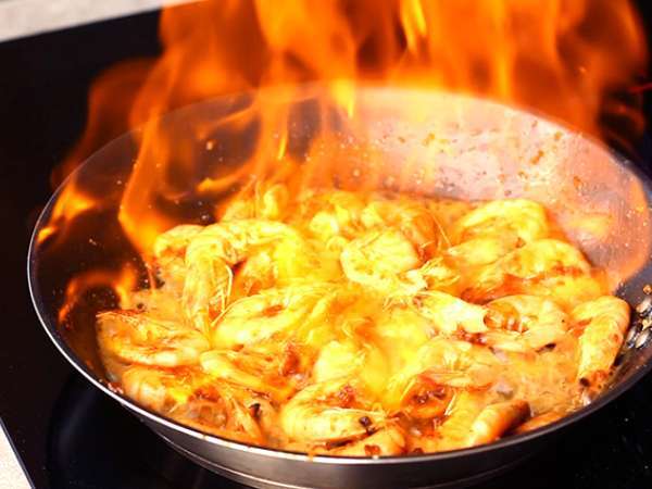 Garnélarák flambírozott whiskyben, a recept részletesen - Előkészítés lépés 3