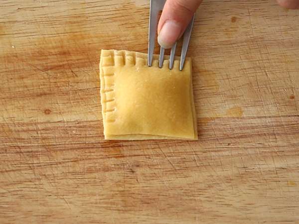 Ricotta ravioli, lépésről-lépésre recept - Előkészítés lépés 7