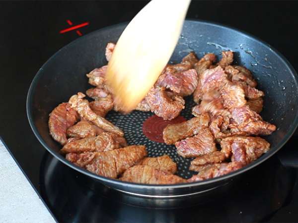 Gyors és egyszerű marhahús Stroganoff - Előkészítés lépés 2