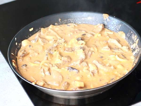 Gyors és egyszerű marhahús Stroganoff - Előkészítés lépés 5