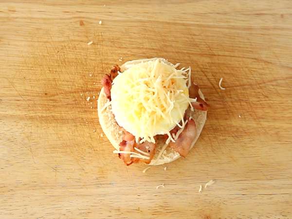 Tojás és bacon angol muffin - Előkészítés lépés 3