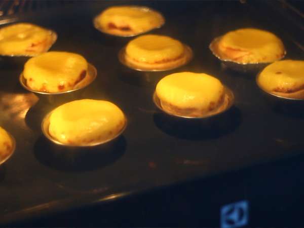 Pasteis de Nata (portugál sütemények) - Előkészítés lépés 7